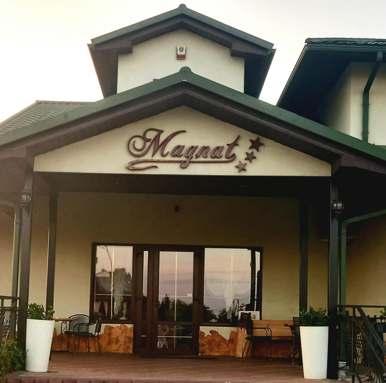 Hotel Magnat Глогув-Малопольський Екстер'єр фото